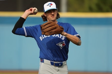 AL & NL Cy Young Odds: Corbin Burnes & Spencer Strider Favored