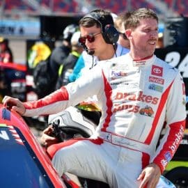 denny hamlin gets pole at phoenix (1)