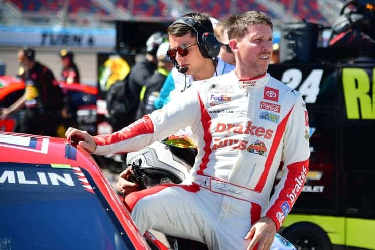denny hamlin gets pole at phoenix (1)