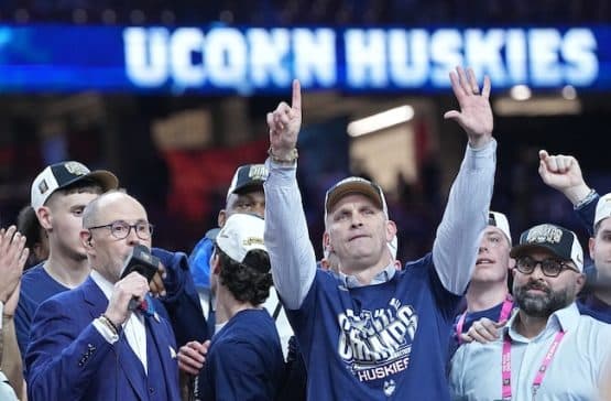 Connecticut Huskies head coach Dan Hurley