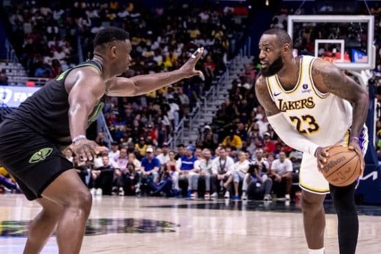 Los Angeles Lakers forward LeBron James (23)