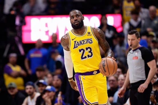 Los Angeles Lakers forward LeBron James (23) in the third quarter against the Denver Nuggets
