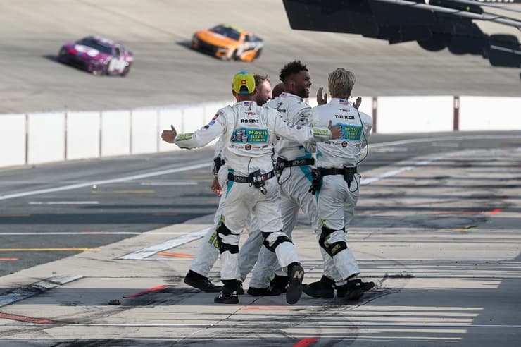 nascar enry list for kansas (1)