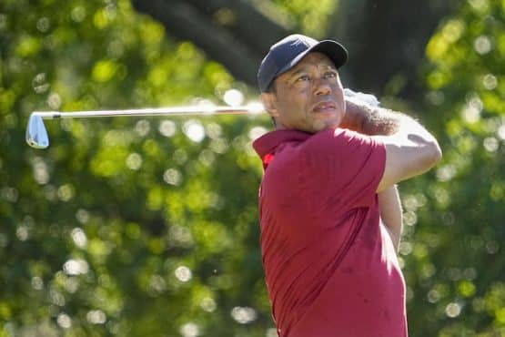 Tiger Woods tees off on No. 4 during the final round
