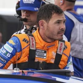 kyle larson during chalrotte (1)