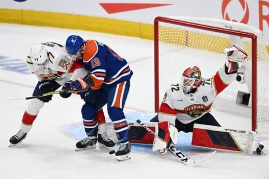 nhl stanley cup game 3 panthers win (1)