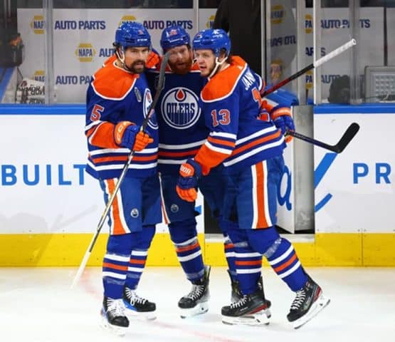 oilers win stanley cup game 4 (1)